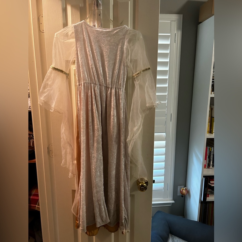 Girls Renaissance Dress - Picture 2 of 2
